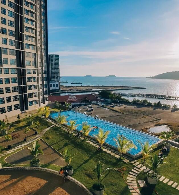 Sea&Pool View Stunning Homestay, Wifi, Netflix Near Malls, Jetty, Convenient Stores Kota Kinabalu Dış mekan fotoğraf