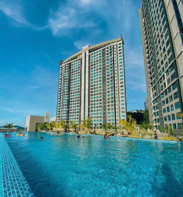 Sea&Pool View Stunning Homestay, Wifi, Netflix Near Malls, Jetty, Convenient Stores Kota Kinabalu Dış mekan fotoğraf